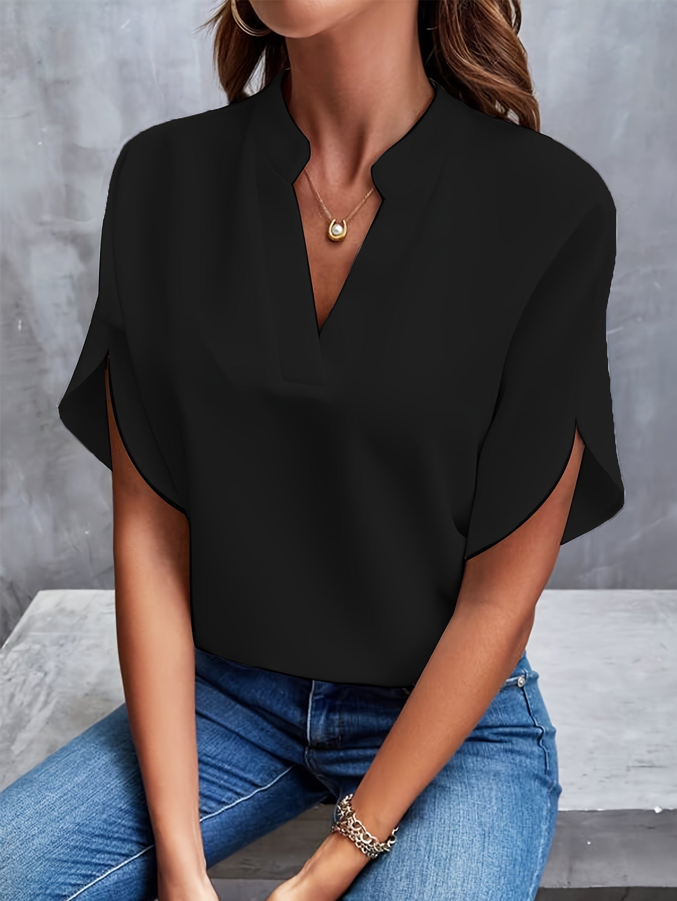MIEKE | Blouse unie à col en V