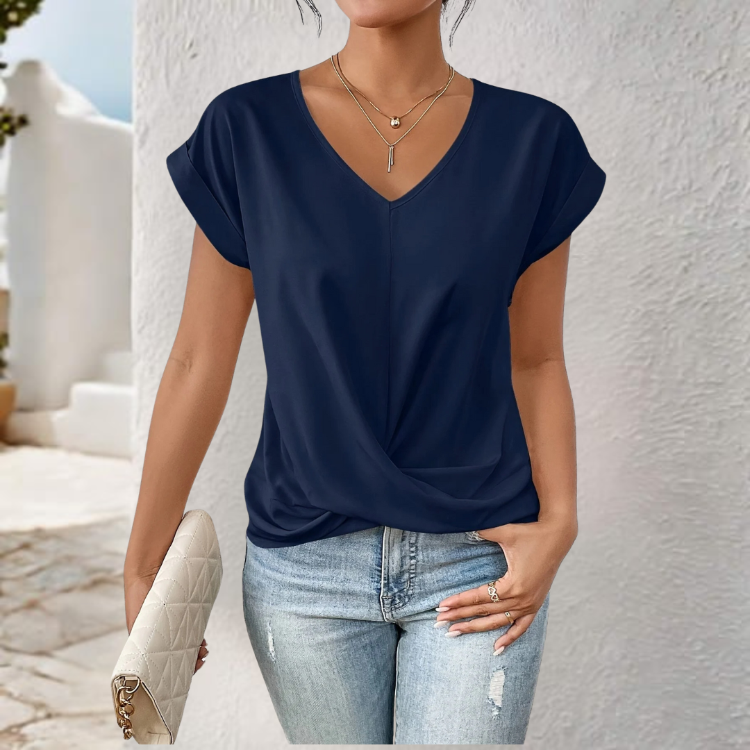 CLEO | T-shirt décontracté avec encolure en cœur.