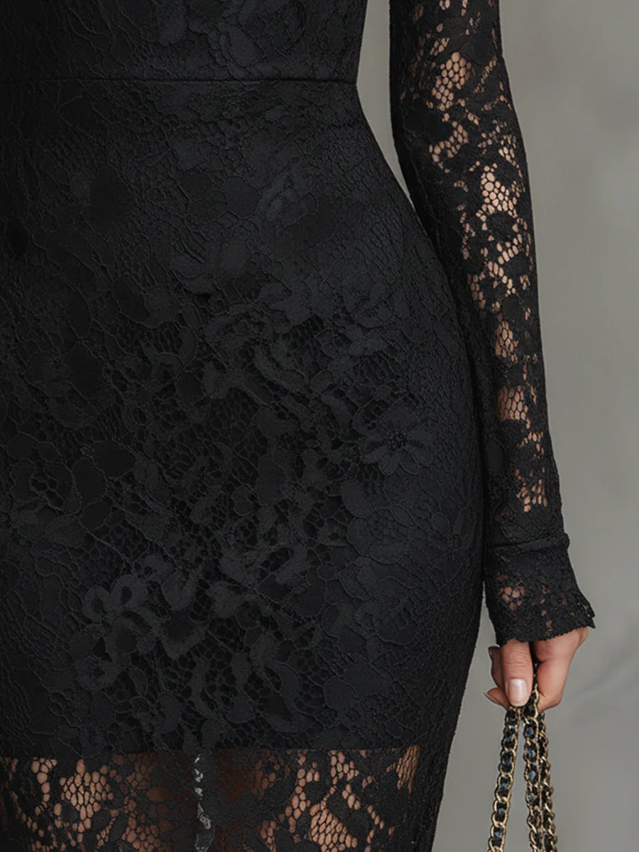 Robe maxi élégante en dentelle noire extensible