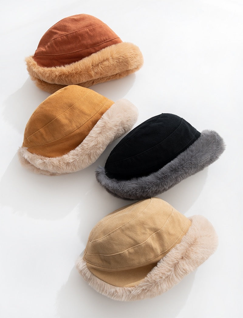 Eira™ | Chapeau cloche en velours côtelé avec bord en fausse fourrure