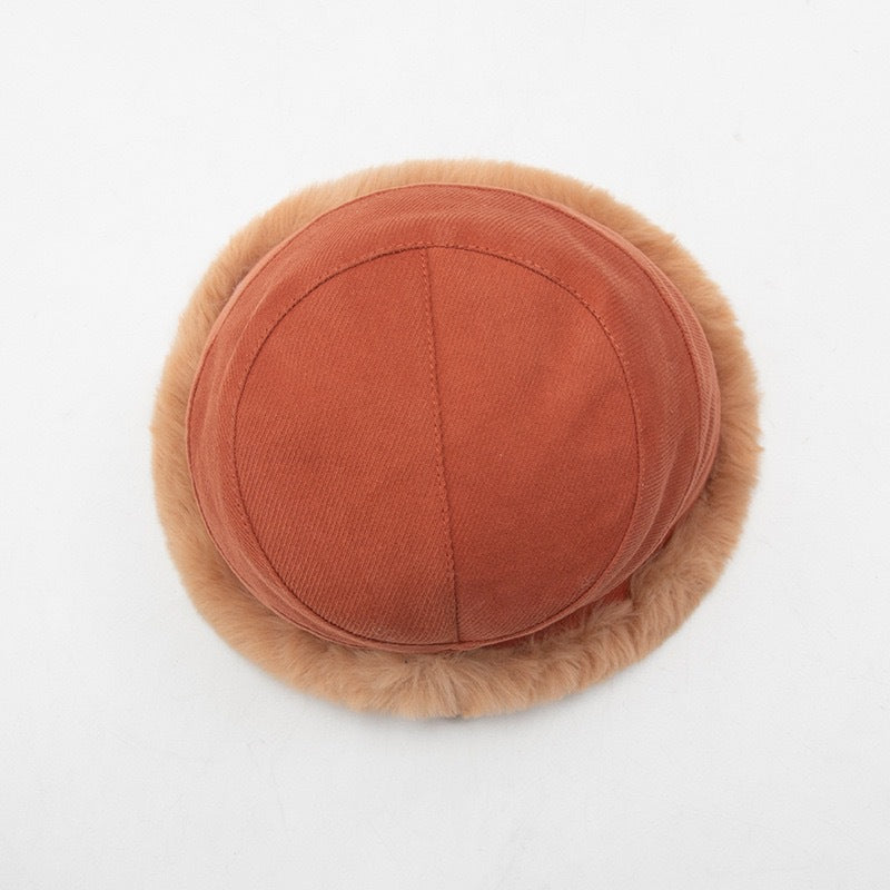 Eira™ | Chapeau cloche en velours côtelé avec bord en fausse fourrure